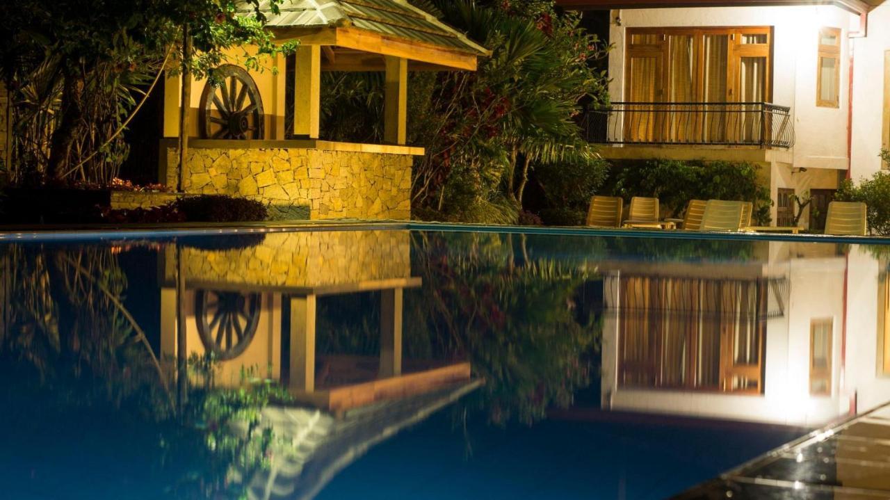 Elegant Hotel Kandy Eksteriør bilde